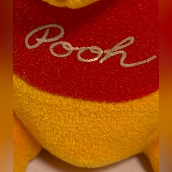 2 Vintage Disney Store Winnie the Pooh  belly rattle PLUSH McDonalds Toy mini - Picture 4 of 16